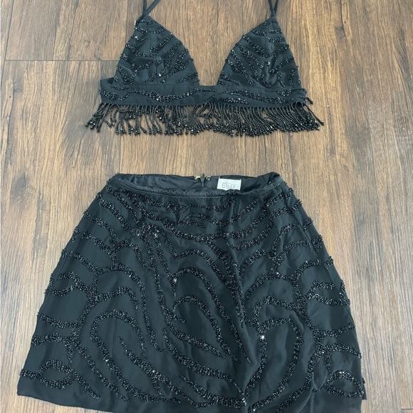 Embellished set - Picture 2 of 2